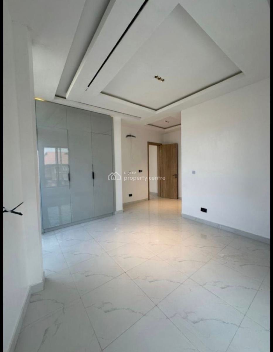 Spacious 4 Bedroom with Pool, Lekki Phase 1, Lekki, Lagos, Semi-detached Duplex for Sale