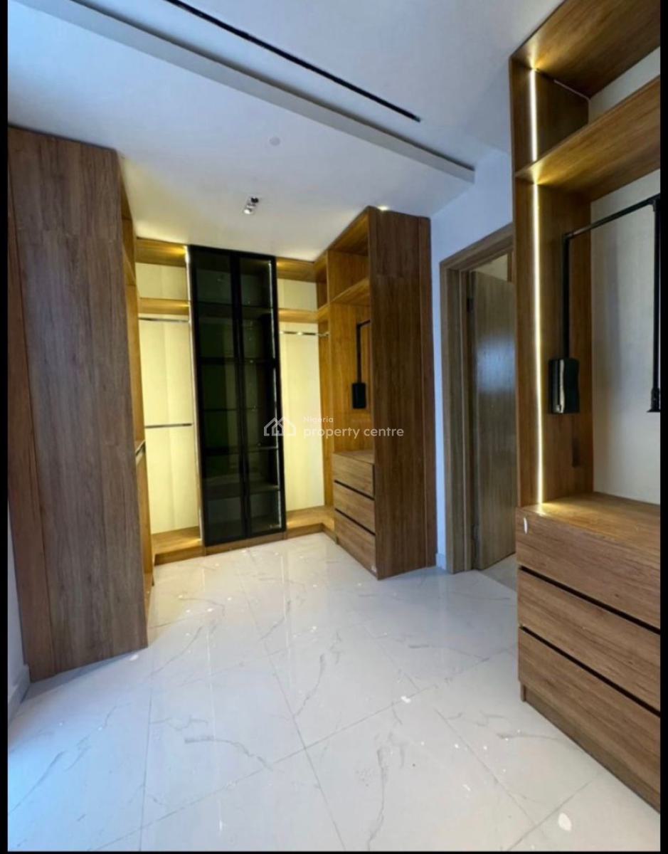 Spacious 4 Bedroom with Pool, Lekki Phase 1, Lekki, Lagos, Semi-detached Duplex for Sale