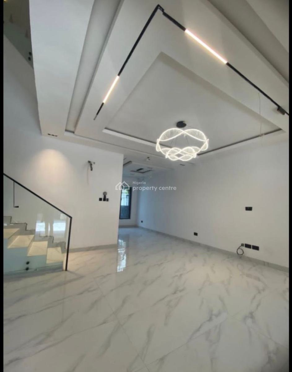 Spacious 4 Bedroom with Pool, Lekki Phase 1, Lekki, Lagos, Semi-detached Duplex for Sale