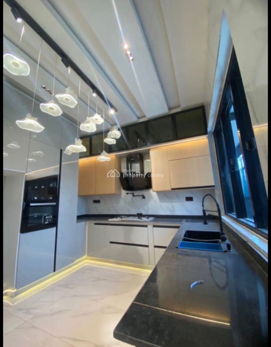 Spacious 4 Bedroom with Pool, Lekki Phase 1, Lekki, Lagos, Semi-detached Duplex for Sale