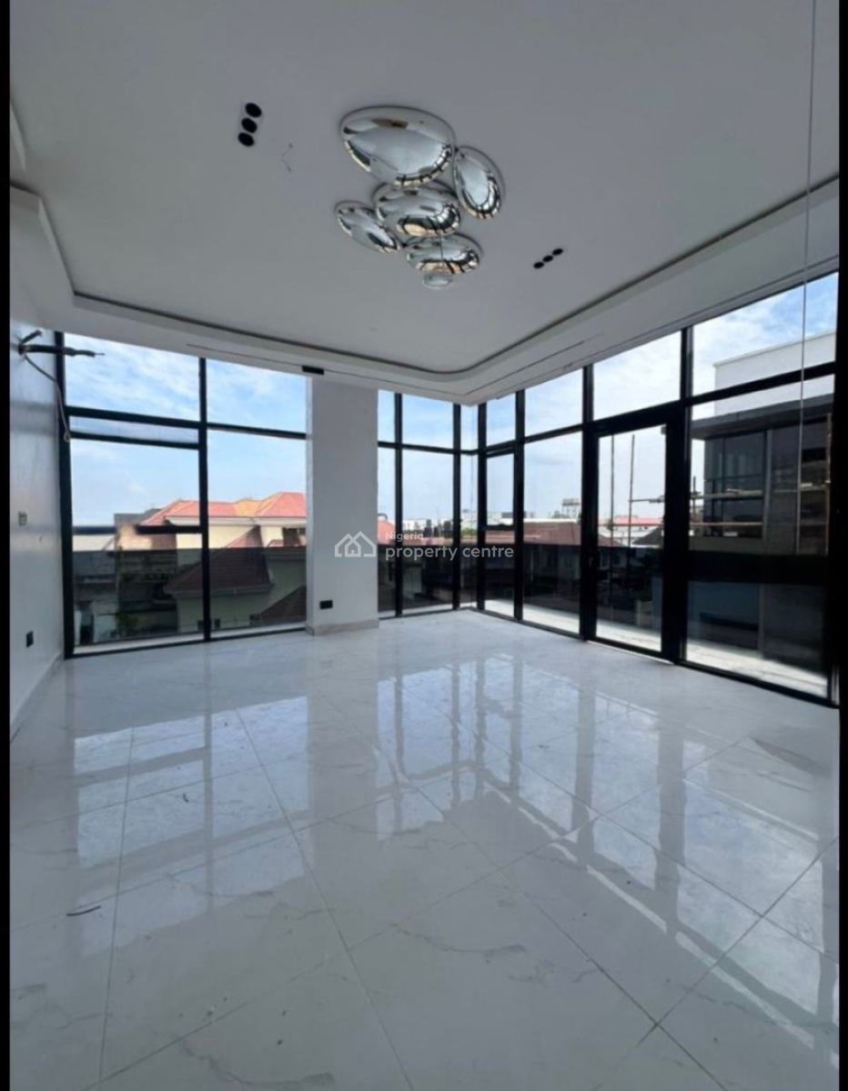 Spacious 4 Bedroom with Pool, Lekki Phase 1, Lekki, Lagos, Semi-detached Duplex for Sale