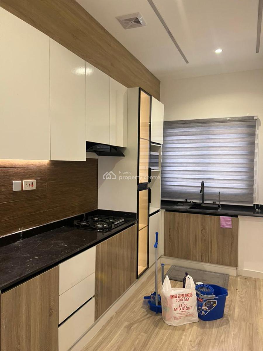 Luxury Smart 2 Bedroom with Pool, Gym and Ps5, Meadow Hallway, Ikate, Lekki, Lagos, Flat / Apartment Short Let