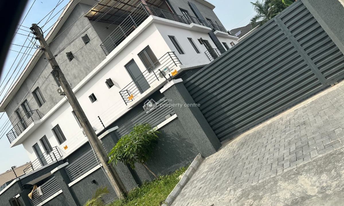 Spacious 3 Bedroom, Itumo Ogbonna, Lekki Phase 1, Lekki, Lagos, Flat / Apartment Short Let