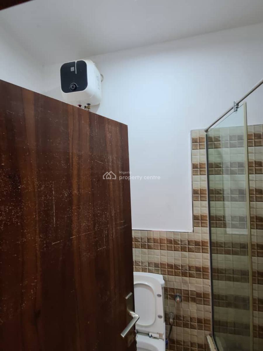 Well Mentaind 2 Bedroom Flat, Lekki Scheme 2 By Abraham Adesanya, Ajah, Lagos, Flat / Apartment for Rent