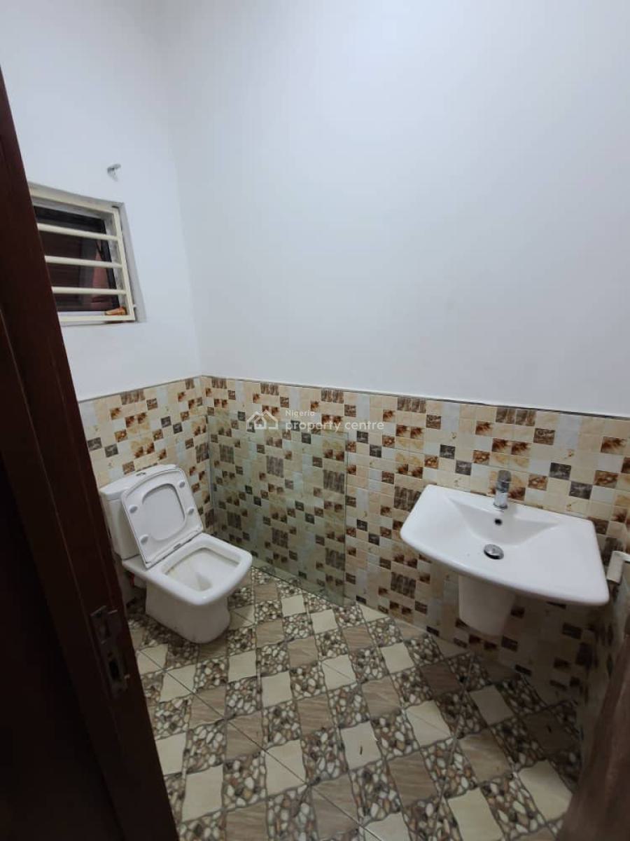 Well Mentaind 2 Bedroom Flat, Lekki Scheme 2 By Abraham Adesanya, Ajah, Lagos, Flat / Apartment for Rent