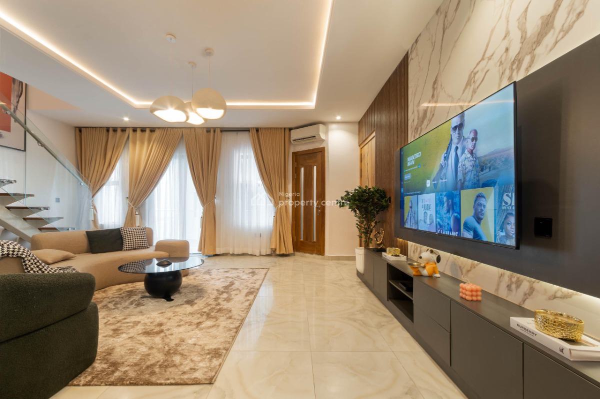 Lovely 2 Bedroom Maisonette with Top Notch Amenities, Off Admiralty Way, Lekki Phase 1, Lekki, Lagos, Flat / Apartment Short Let