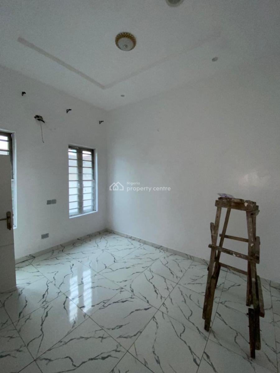 Standard and Spacious Semi Master Bathroom, Lekki, Lagos, Flat / Apartment for Rent