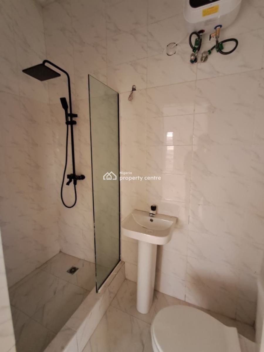 Newly Built Serviced 2 Bed Apartment with Bq, Ologolo Lekki Lagos, Ologolo, Lekki, Lagos, Flat / Apartment for Rent