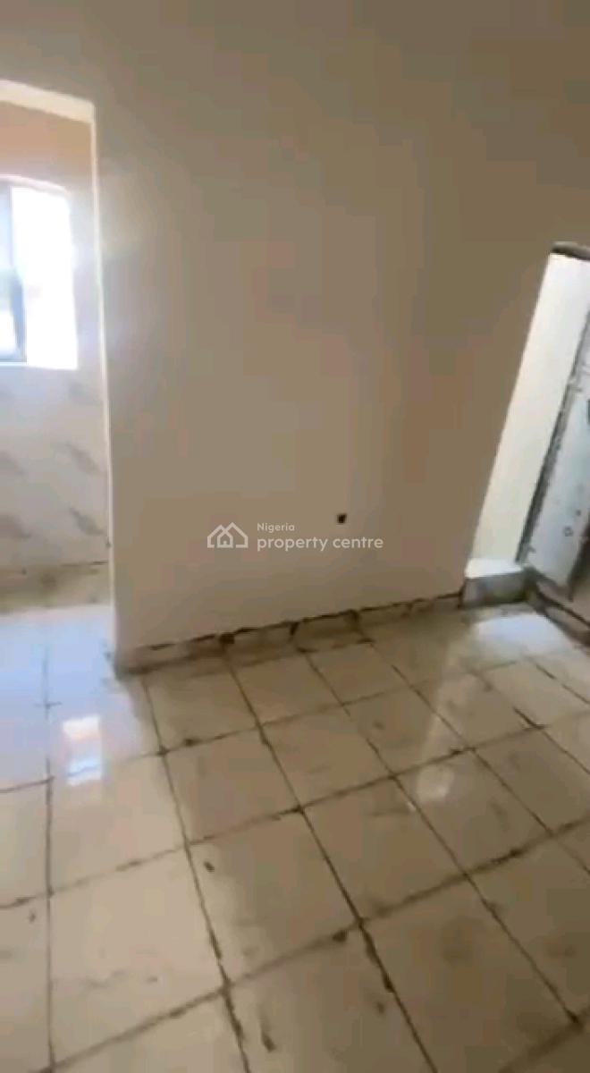 Standard and Spacious Mini Flat, Shomolu, Shomolu, Lagos, Mini Flat (room and Parlour) for Rent