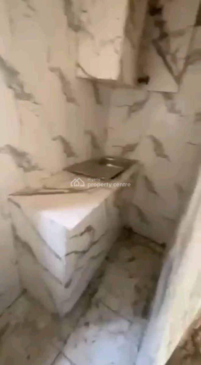 Standard and Spacious Mini Flat, Shomolu, Shomolu, Lagos, Mini Flat (room and Parlour) for Rent