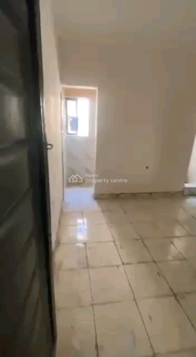 Standard and Spacious Mini Flat, Shomolu, Shomolu, Lagos, Mini Flat (room and Parlour) for Rent