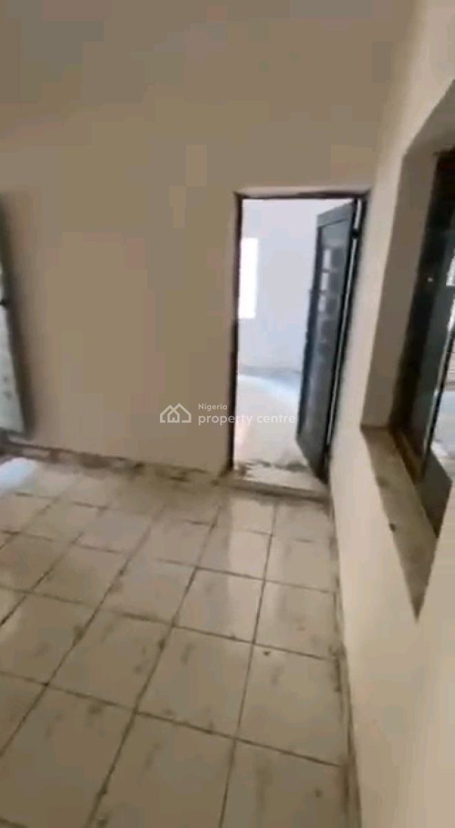 Standard and Spacious Mini Flat, Shomolu, Shomolu, Lagos, Mini Flat (room and Parlour) for Rent