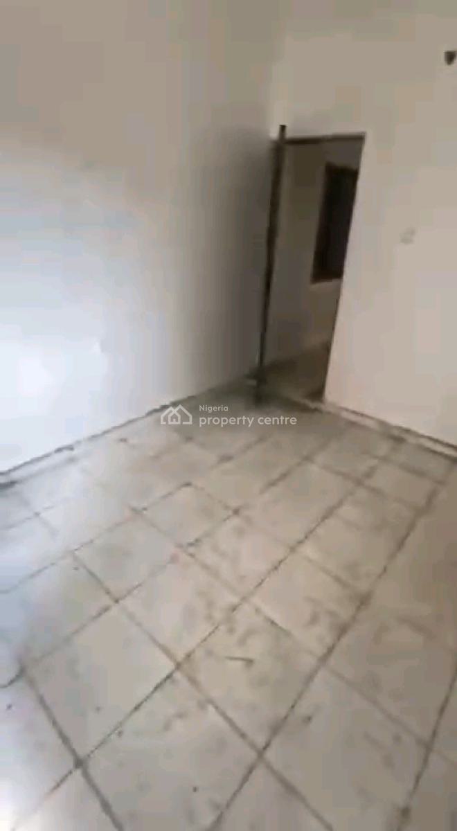 Standard and Spacious Mini Flat, Shomolu, Shomolu, Lagos, Mini Flat (room and Parlour) for Rent