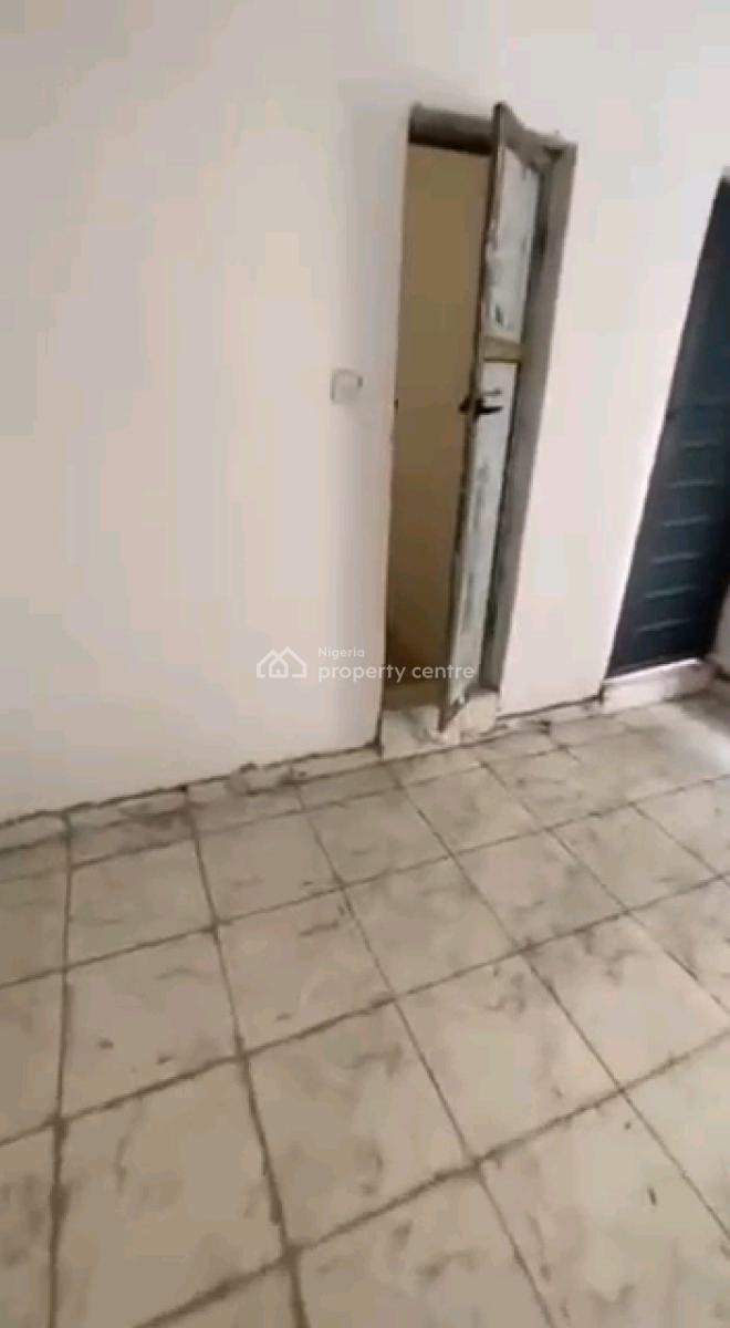 Standard and Spacious Mini Flat, Shomolu, Shomolu, Lagos, Mini Flat (room and Parlour) for Rent