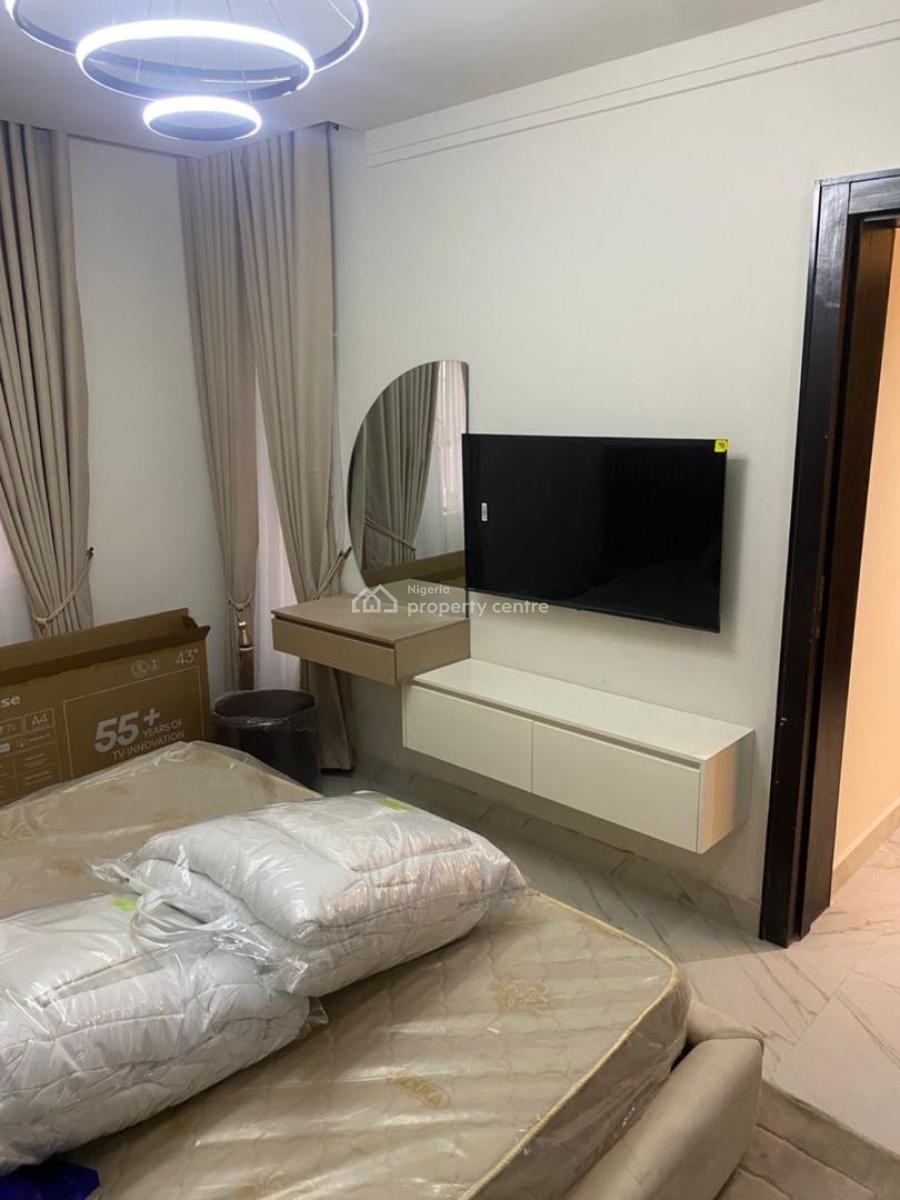 Aesthetically Pleasing 2 Bedroom Apartment with a Gym,pool, Elevator, Victoria Island (vi), Lagos, Flat / Apartment for Sale