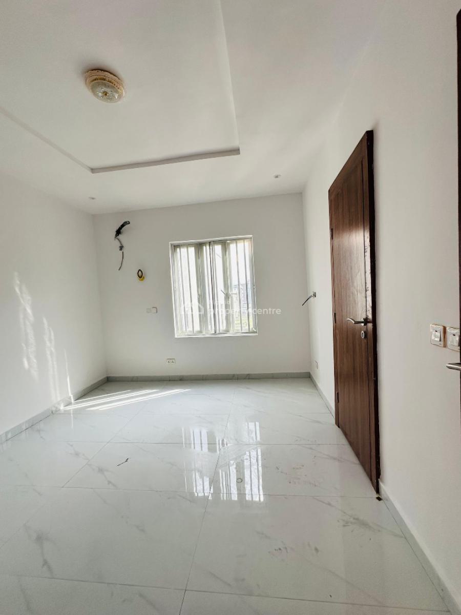 Neatly Built 2bedroom Apartment in Ikate ,lekki, Ikate ,lekki ,lagos , Nigeria, Ikate, Lekki, Lagos, Flat / Apartment for Sale