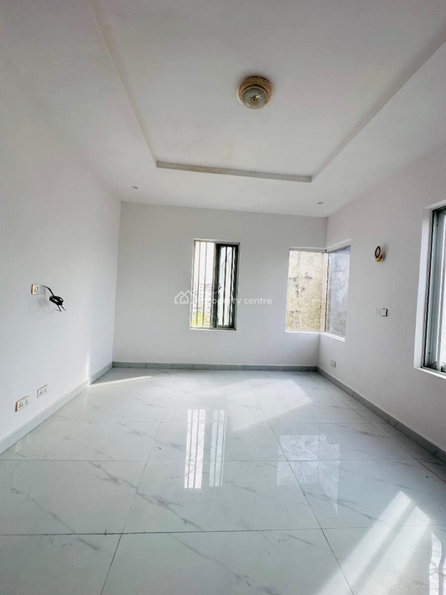 Neatly Built 2bedroom Apartment in Ikate ,lekki, Ikate ,lekki ,lagos , Nigeria, Ikate, Lekki, Lagos, Flat / Apartment for Sale