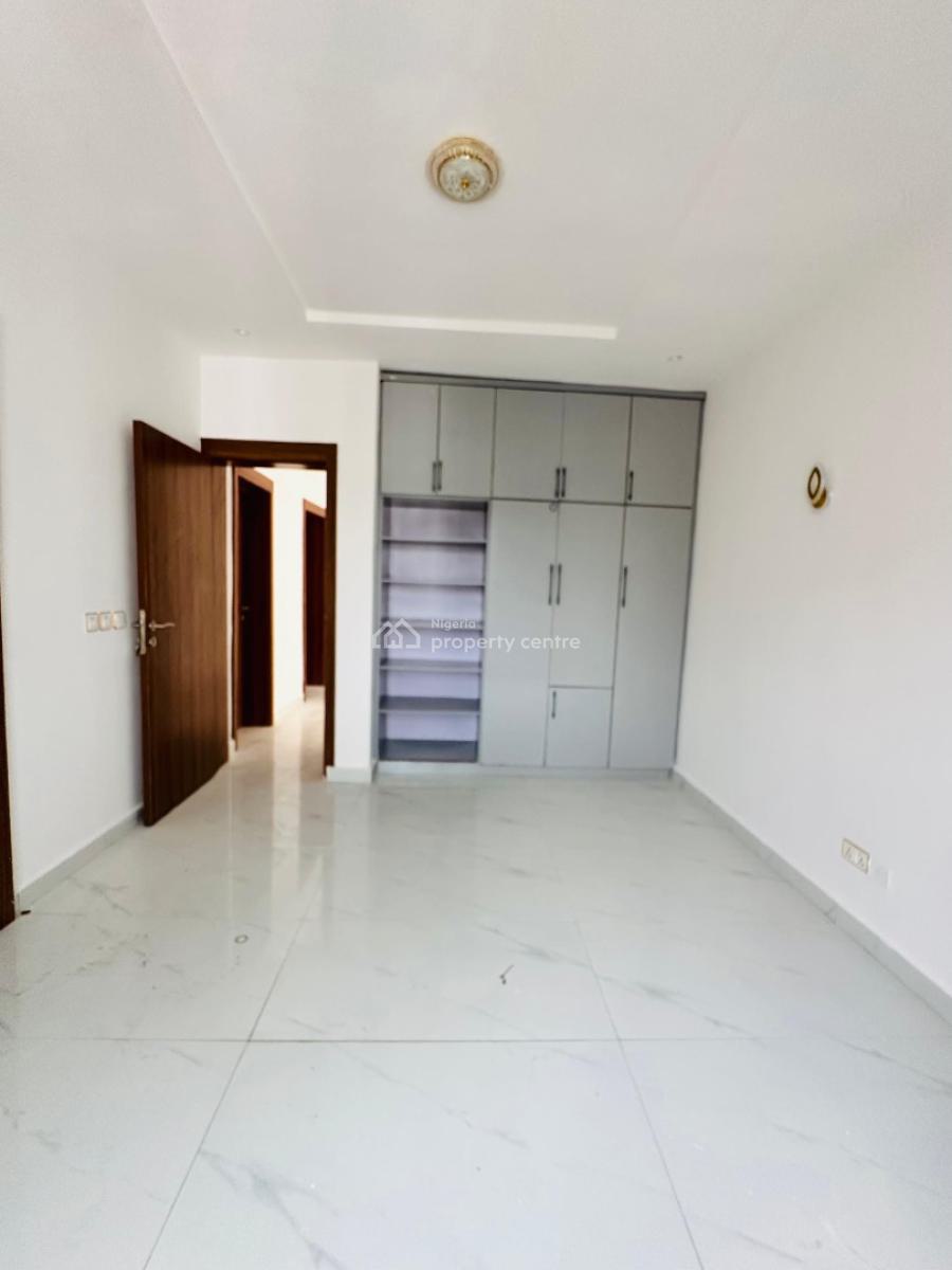 Neatly Built 2bedroom Apartment in Ikate ,lekki, Ikate ,lekki ,lagos , Nigeria, Ikate, Lekki, Lagos, Flat / Apartment for Sale