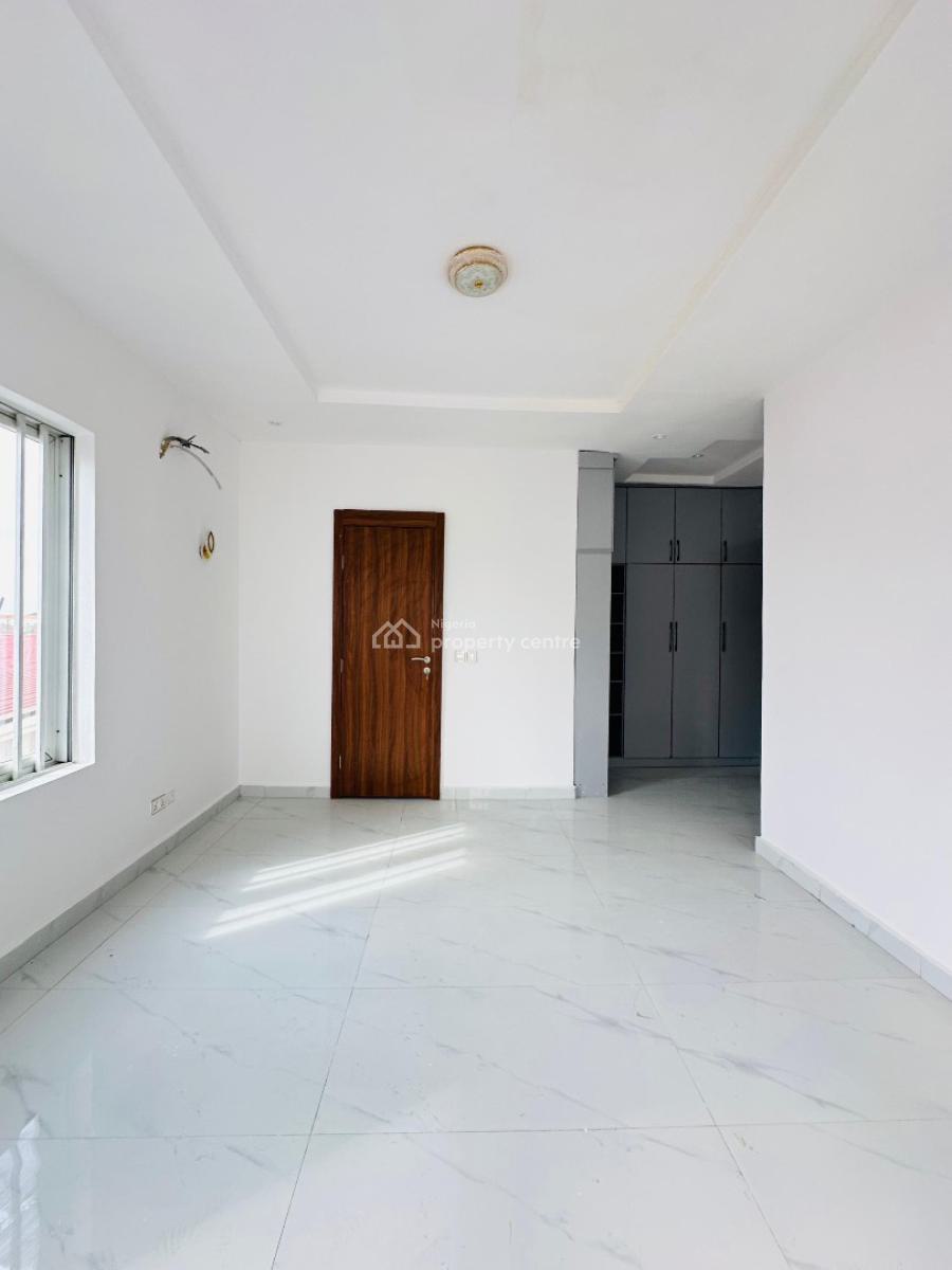 Neatly Built 2bedroom Apartment in Ikate ,lekki, Ikate ,lekki ,lagos , Nigeria, Ikate, Lekki, Lagos, Flat / Apartment for Sale