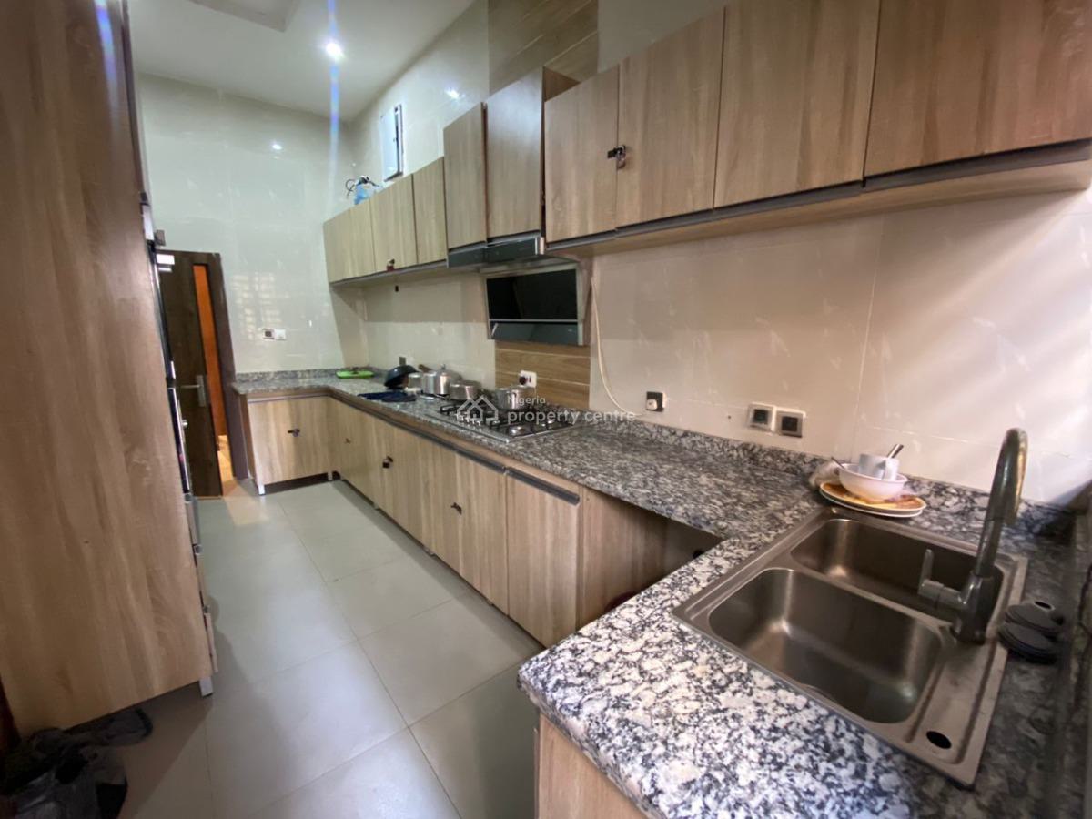 Beautiful Shared Apartment Room Upstairs, Hrc Estate Harris Drive Around Vgc, Lekki, Lagos, Self Contain (single Rooms) for Rent