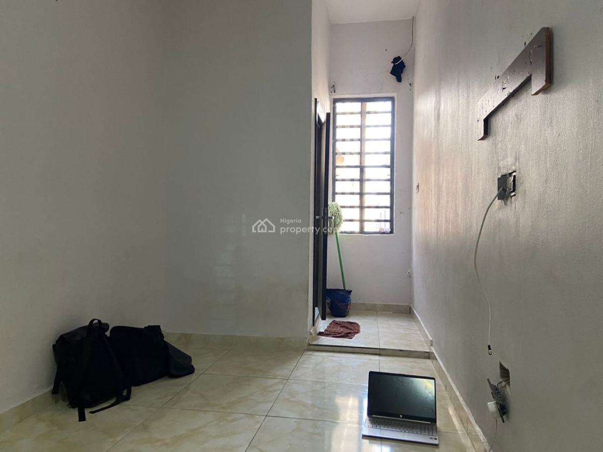 Beautiful Shared Apartment Room Upstairs, Hrc Estate Harris Drive Around Vgc, Lekki, Lagos, Self Contain (single Rooms) for Rent