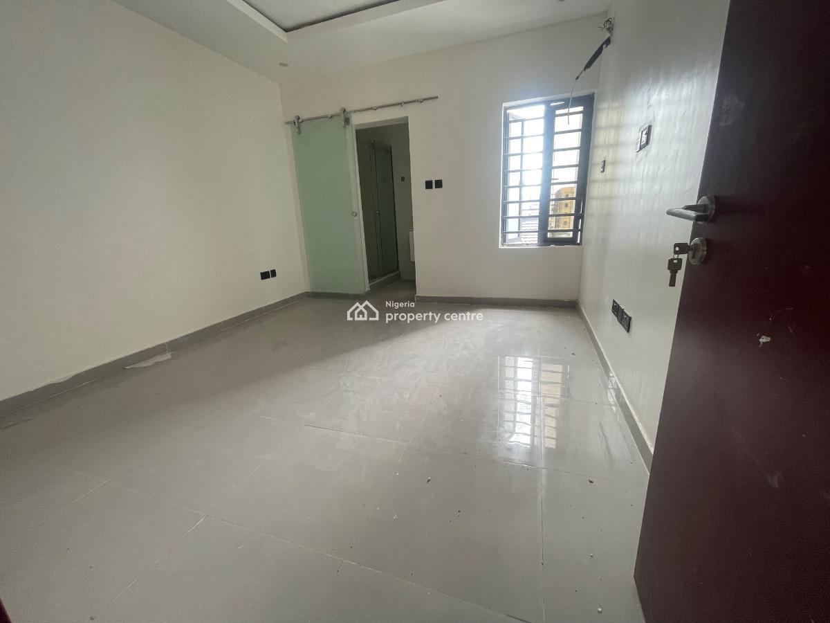 New Sharp 2 Bedroom Flat in a Fully Serviced Building, Lekki Phase 1, Lekki, Lagos, Flat / Apartment for Rent