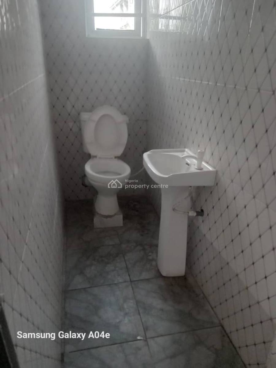 Clean 2 Bedroom Apartment Available, Badore, Ajah, Lagos, Flat / Apartment for Rent