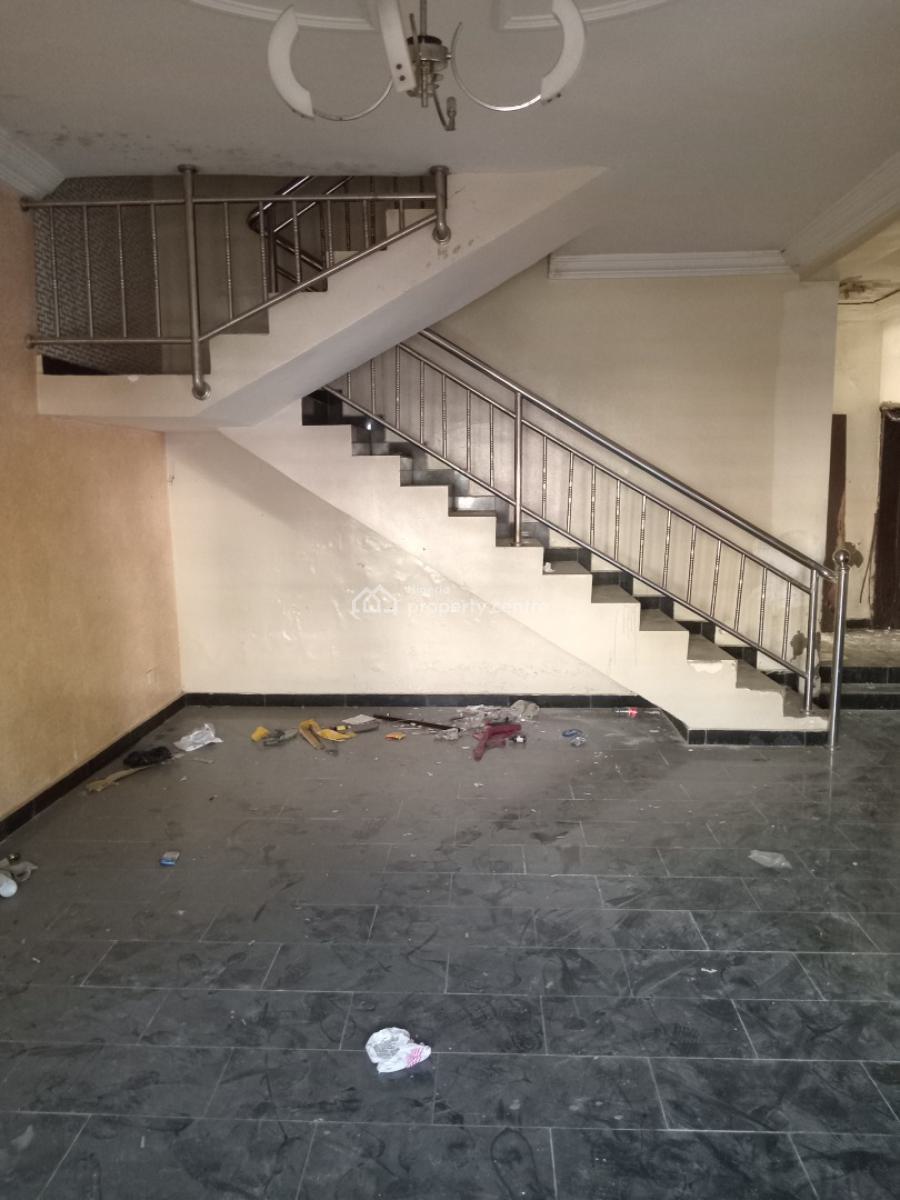 a Good 3-bedroom Terrace Duplex + 1bq Attached., Apo-gudu District After Ceadercrest Hospital., Apo, Abuja, Terraced Duplex for Rent