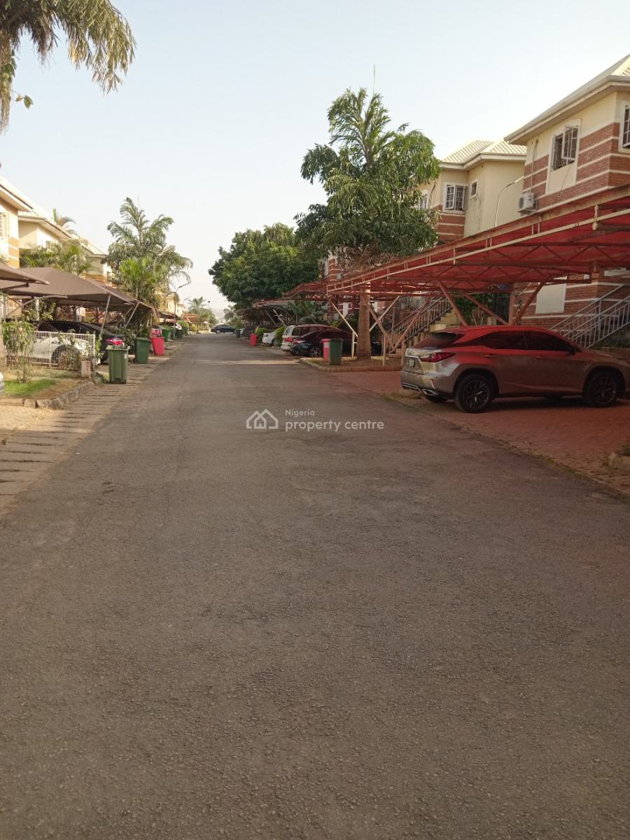 a Good 3-bedroom Terrace Duplex + 1bq Attached., Apo-gudu District After Ceadercrest Hospital., Apo, Abuja, Terraced Duplex for Rent