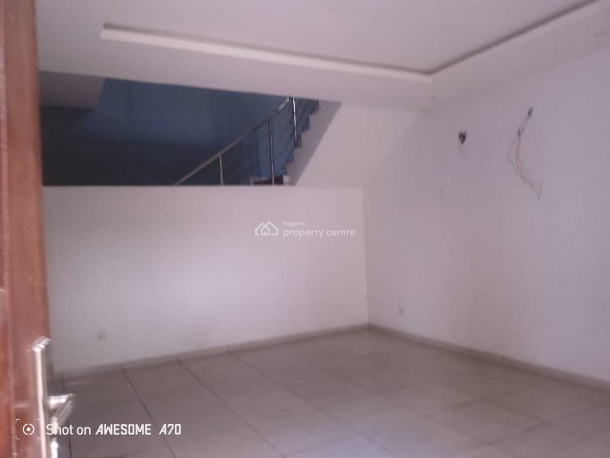 Spacious 4bedroom Terraced Duplex with Bq in Osapa London. Lekki, Osapa, Lekki, Lagos, Terraced Duplex for Rent