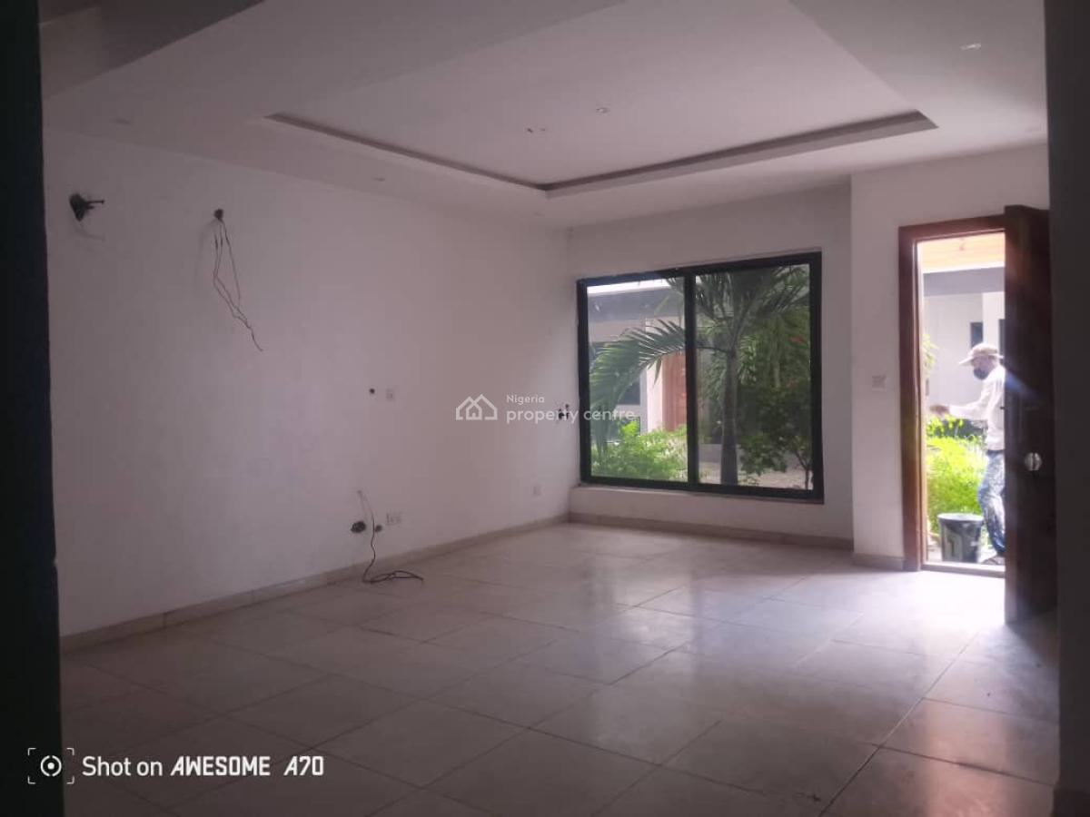 Spacious 4bedroom Terraced Duplex with Bq in Osapa London. Lekki, Osapa, Lekki, Lagos, Terraced Duplex for Rent