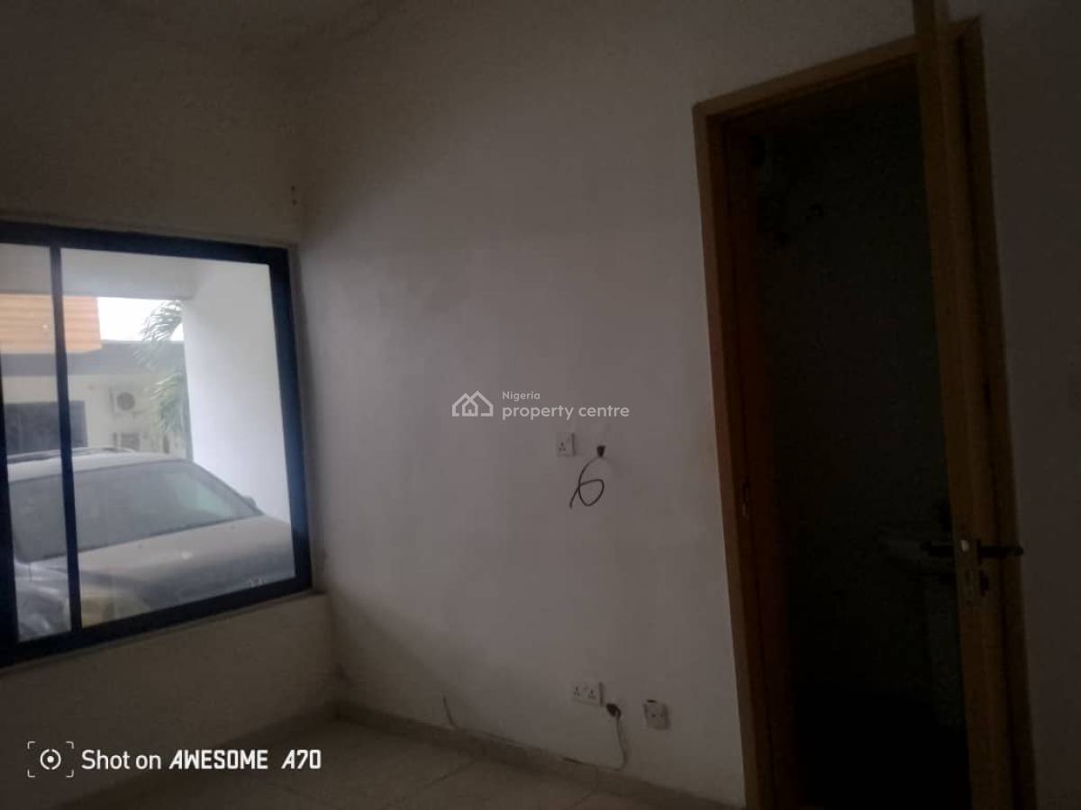 Spacious 4bedroom Terraced Duplex with Bq in Osapa London. Lekki, Osapa, Lekki, Lagos, Terraced Duplex for Rent