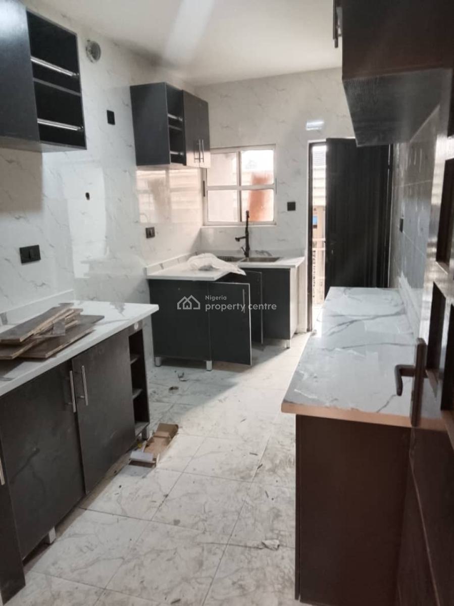 Executive 3bedroom Flat Al Ensuite in Secure Estate, Gra Phase 1, Magodo, Lagos, Flat / Apartment for Rent
