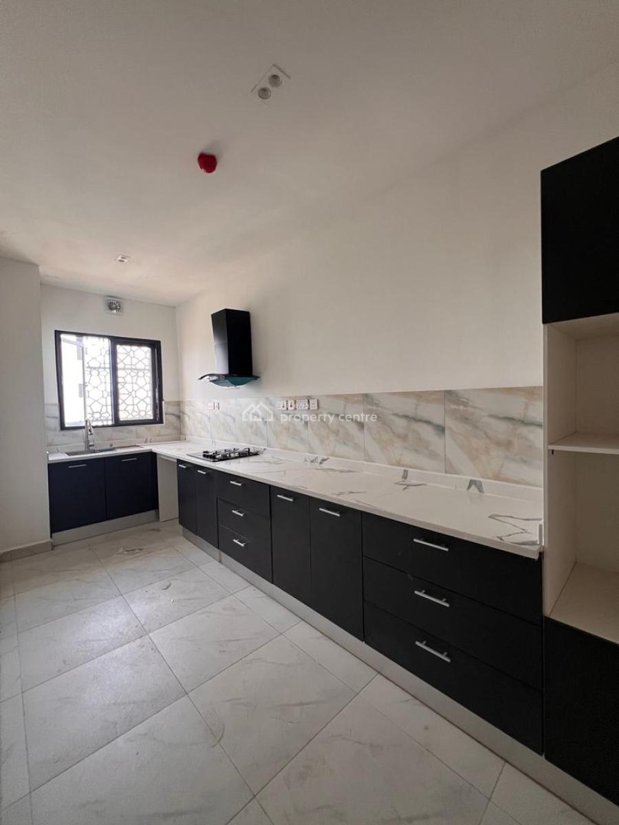 Luxurious 3 Bedroom Apartment with Elevator, Swimming Pool, Gym & Bq, Less Than 8 Minutes From Evercare Hospital, Lekki, Lekki Phase 1, Lekki, Lagos, Block of Flats for Sale