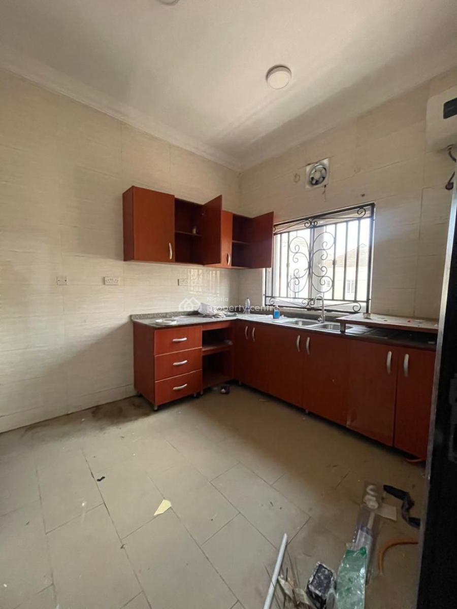Units of 3-bedroom Flat All Room En-suite with a Room Bq Each, Lekki Phase 1, Lekki, Lagos, Flat / Apartment for Rent
