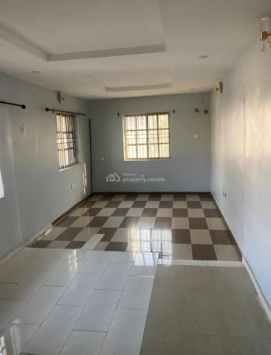 Executive & Very Spacious 3bed Duplex (2 in a Compound), Gra Phase 1, Magodo, Lagos, Flat / Apartment for Rent