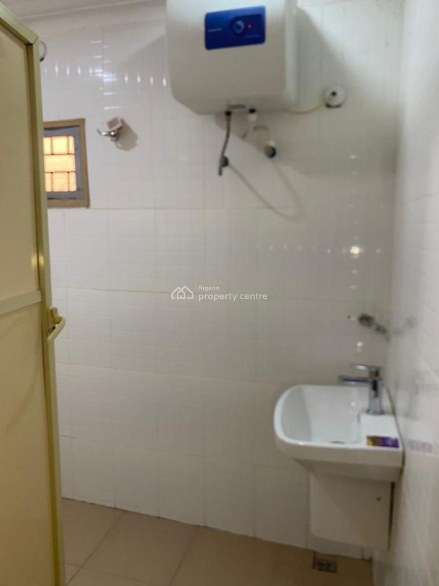 Executive & Very Spacious 3bed Duplex (2 in a Compound), Gra Phase 1, Magodo, Lagos, Flat / Apartment for Rent