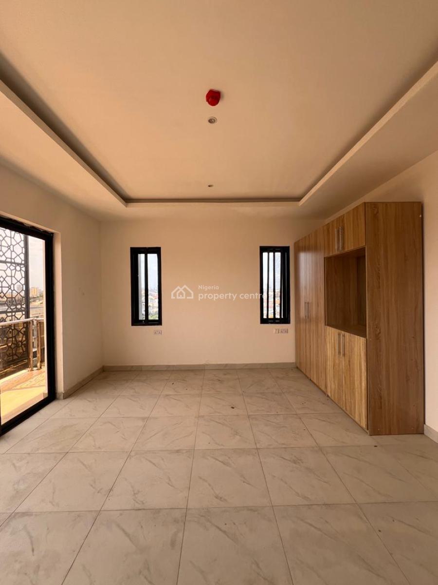 Newly Built 3 Bedroom Apartment with Swimming Pool, Gym and Bq, Less Than 5 Minutes From King Fisher,lekki, Lekki Phase 1, Lekki, Lagos, Block of Flats for Sale