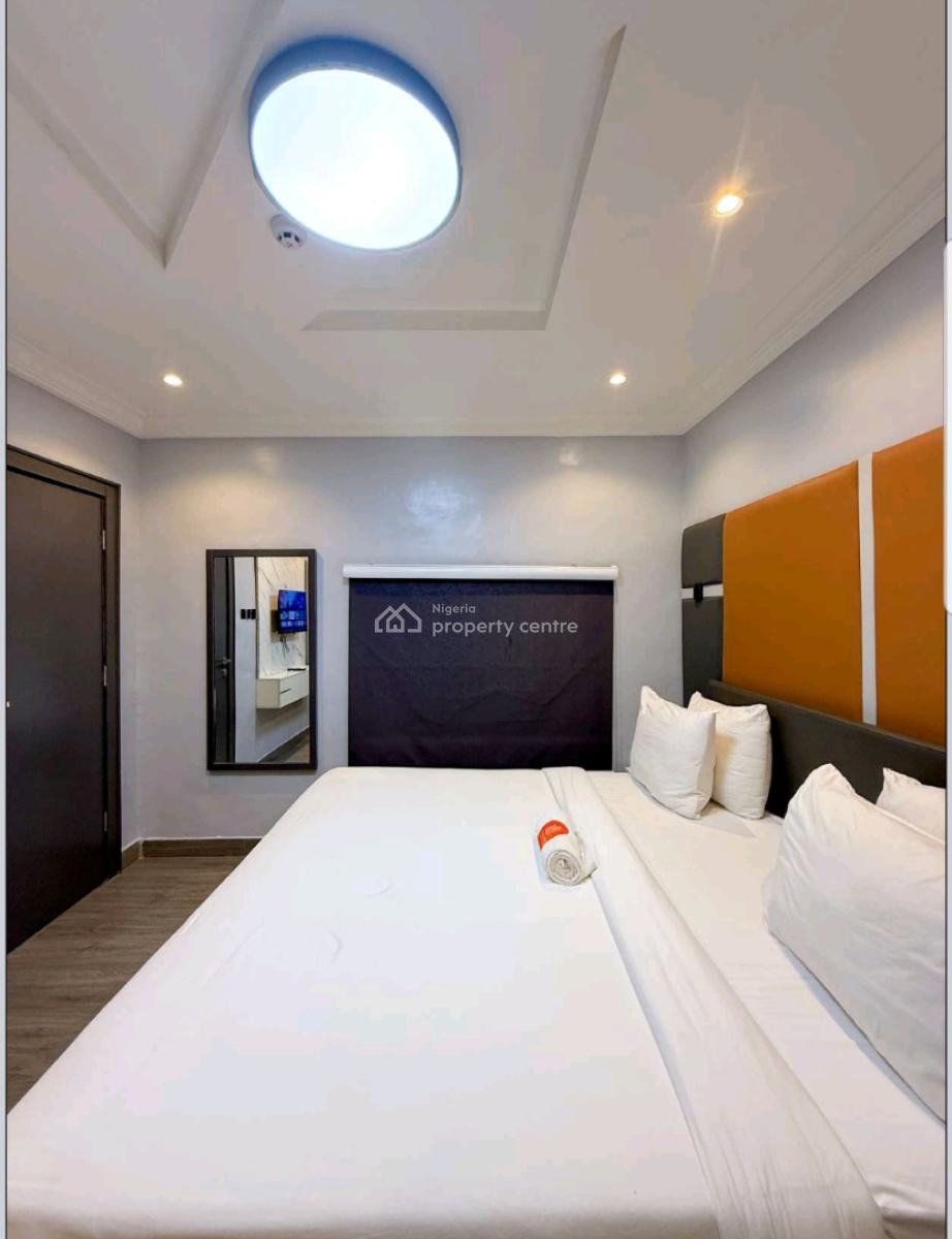 1 Bedroom Appartment, Opebi Ikeja Lagos, Opebi, Ikeja, Lagos, Mini Flat (room and Parlour) Short Let