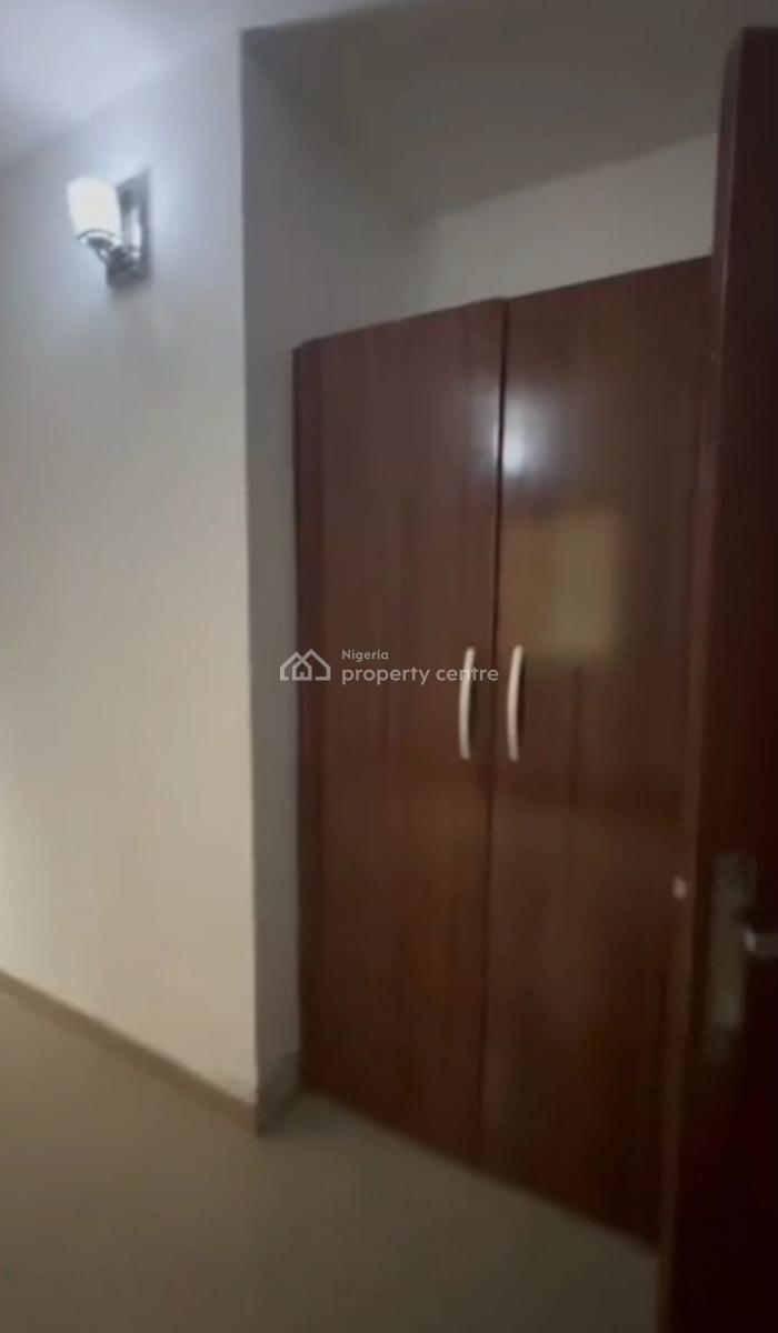 Massive (spacious) Clean Miniflat, Thomas, Ajiwe, Ajah, Lagos, Mini Flat (room and Parlour) for Rent