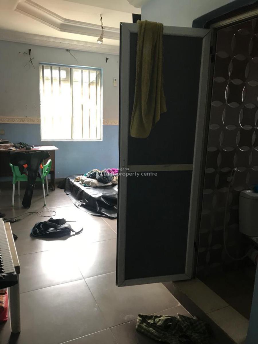 6 Bedroom Duplex, Diamond Estate Command Road, Ipaja, Lagos, Detached Duplex for Sale