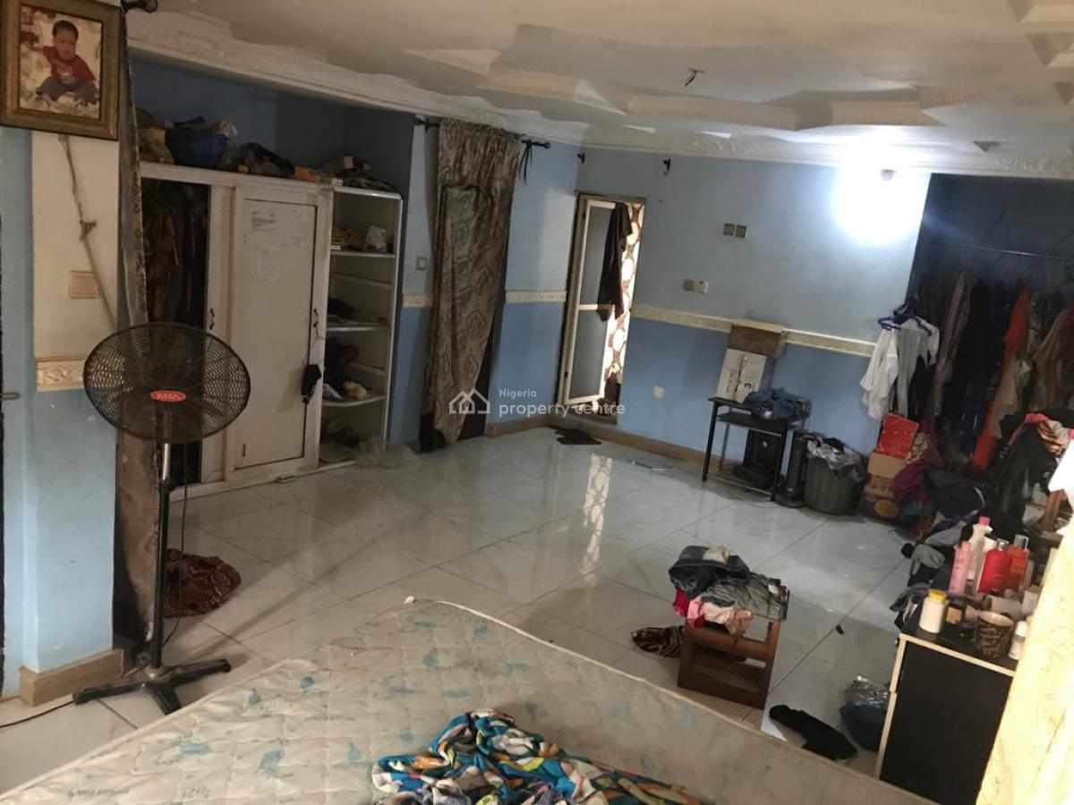 6 Bedroom Duplex, Diamond Estate Command Road, Ipaja, Lagos, Detached Duplex for Sale