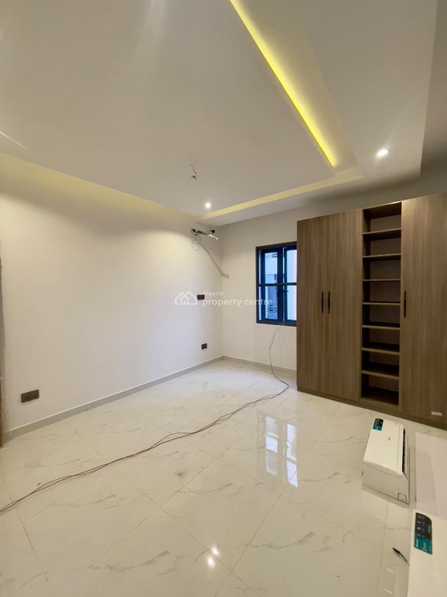 Absolutely Decent 2 and 3 Bed Apartment with Gym, Ikate, Lekki, Lagos, Flat / Apartment for Sale