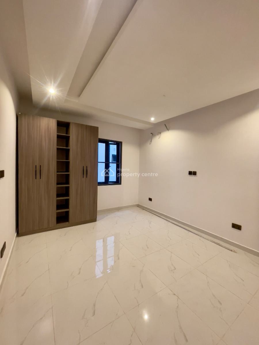 Absolutely Decent 2 and 3 Bed Apartment with Gym, Ikate, Lekki, Lagos, Flat / Apartment for Sale