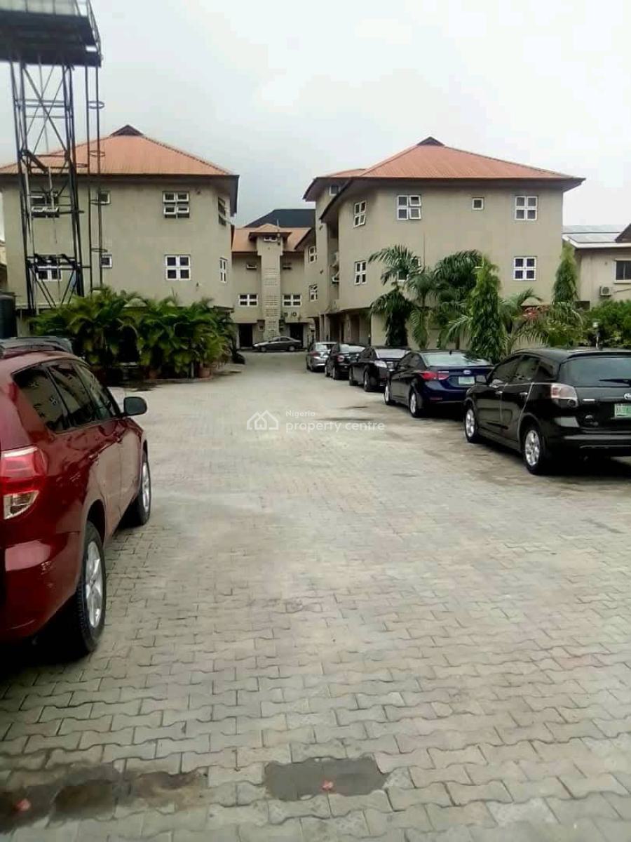 Mini Court with 15 Apartments and 2duplex Sitting on 2396sqm, Oniru, Victoria Island (vi), Lagos, House for Sale