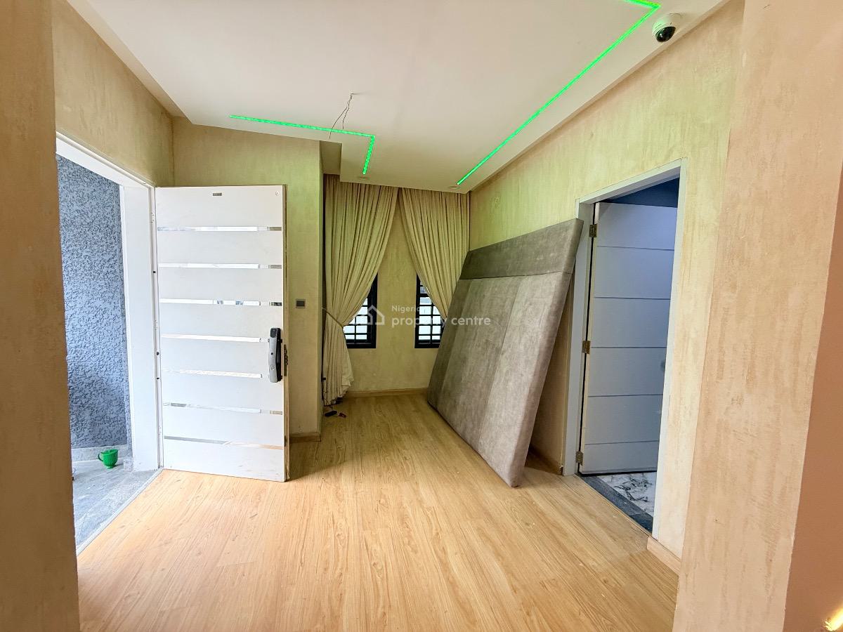 Contemporary 5 Bedroom Detached House, Guzape District, Abuja, Detached Duplex for Sale