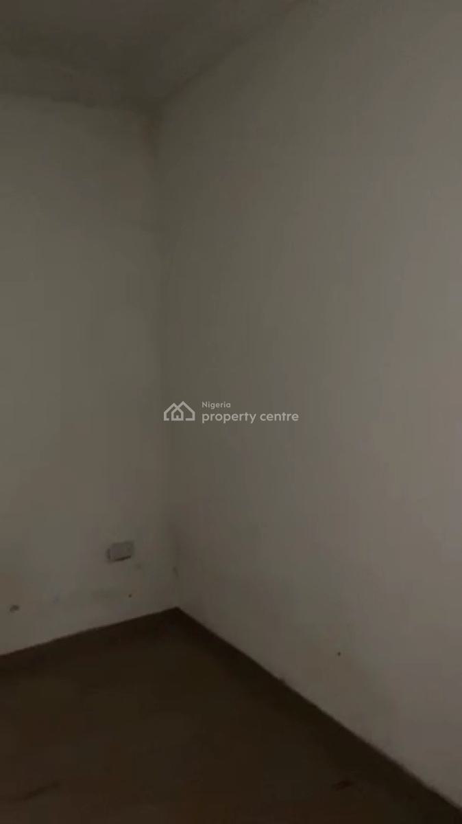 3 Bedroom Ground Floor in a Prime Estate 3 Toilet+2 Bedroom, Gbagada, Lagos, Flat / Apartment for Rent