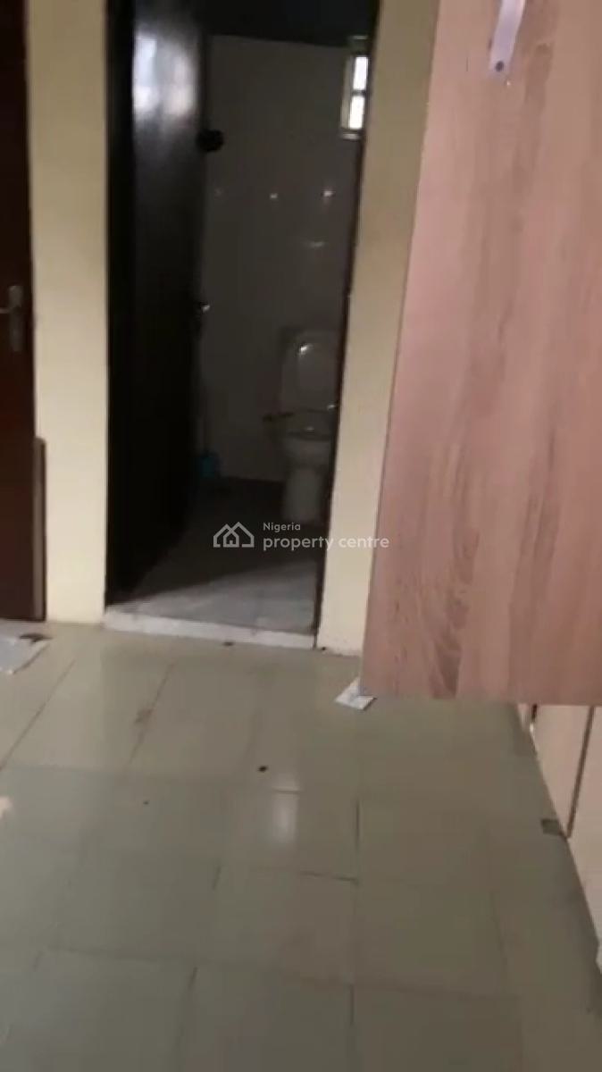 3 Bedroom Ground Floor in a Prime Estate 3 Toilet+2 Bedroom, Gbagada, Lagos, Flat / Apartment for Rent