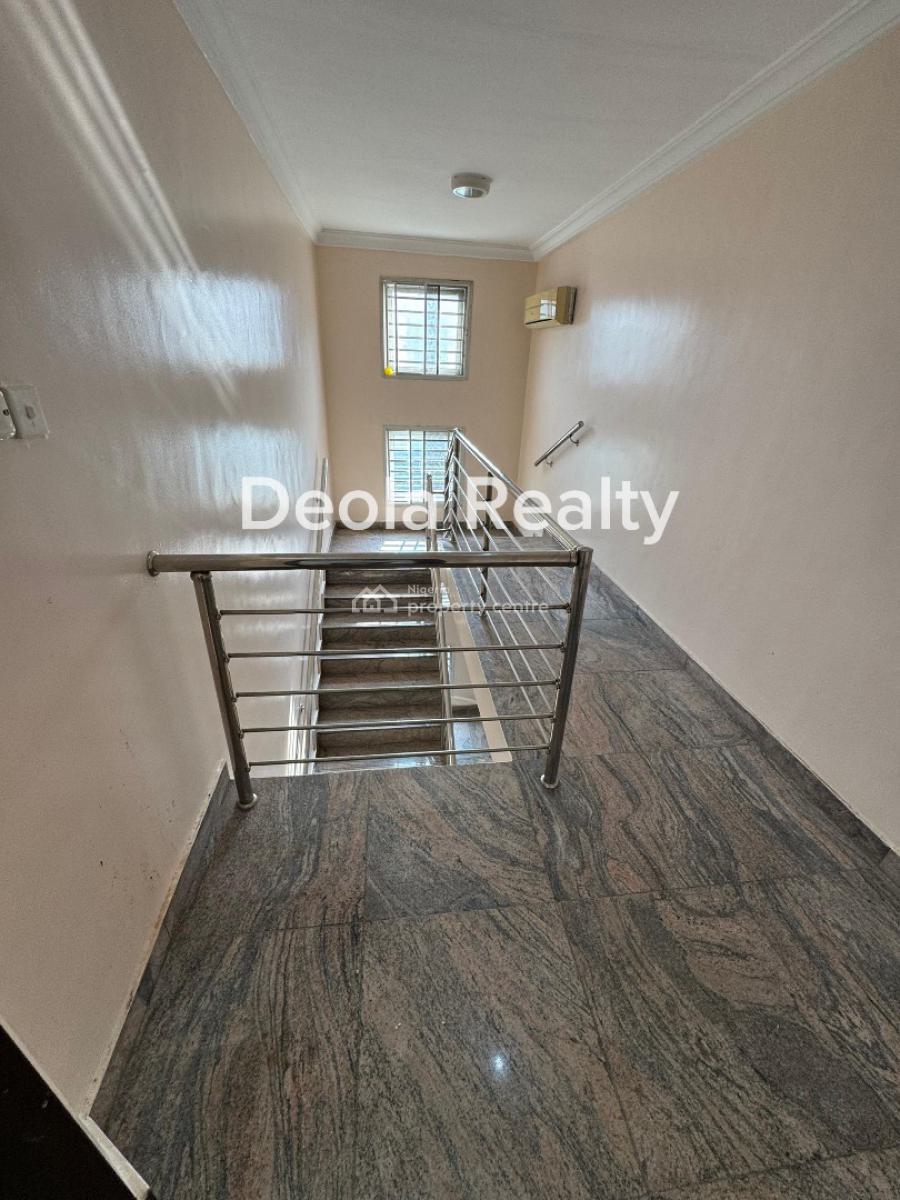 an Executive 4 Bedroom Penthouses with Bq, Pool, Osborne Foreshore Estate, Ikoyi, Lagos, Flat / Apartment for Rent