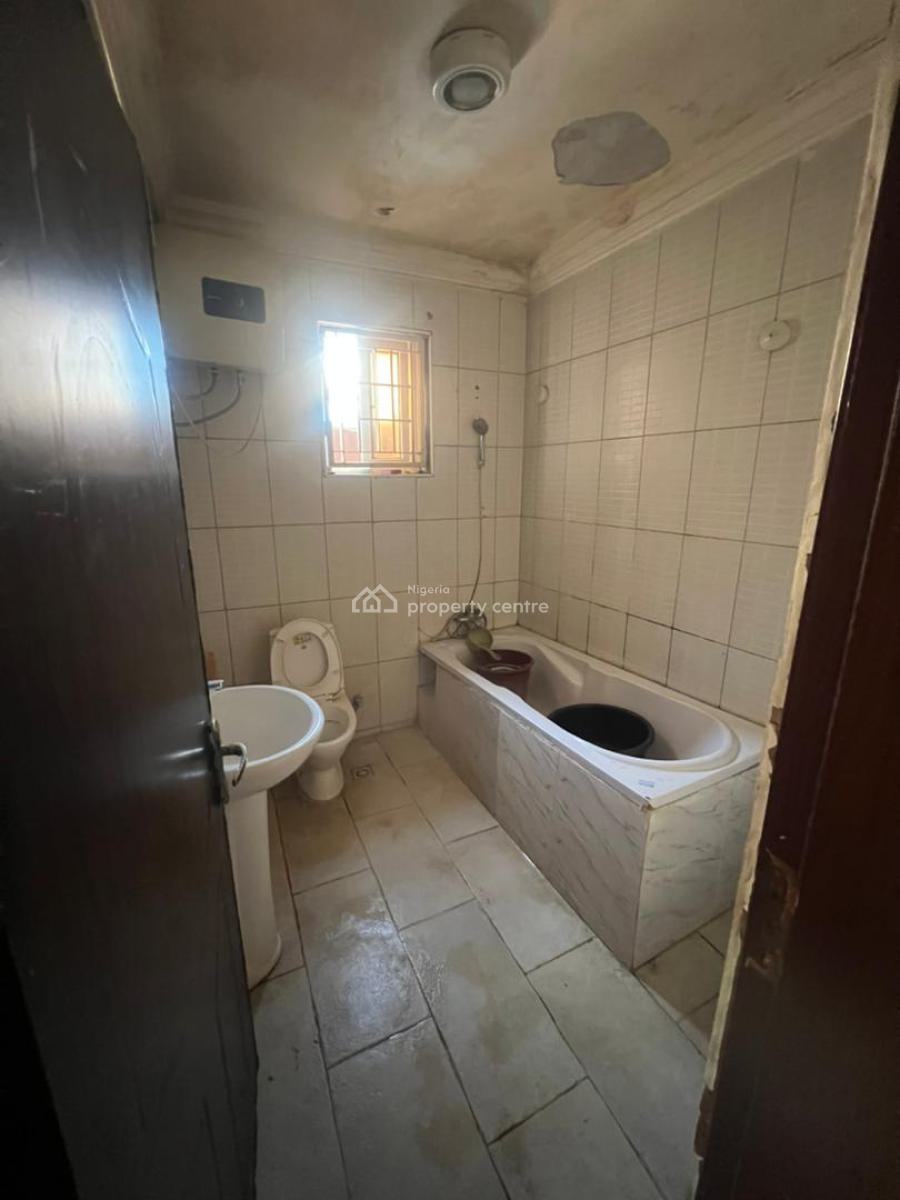 2 Bedroom Flat in a Spacious Compound on The Ground Floor., Apo Resettlement, Apo, Abuja, Flat / Apartment for Rent